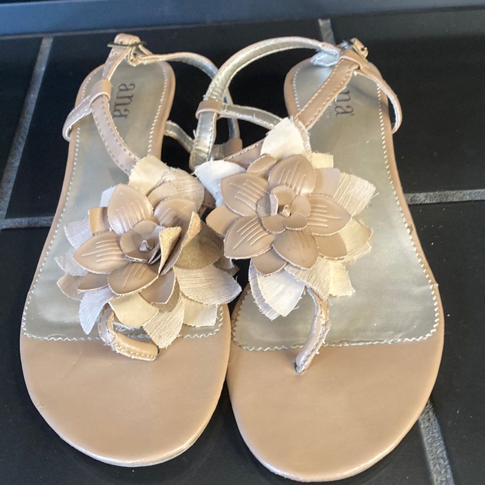 Ana beige and cream flowered sandals, size 8